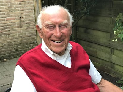Frits Brockhus, de 102 anos, em sua casa de Zandvoort (Holanda), em 11 de julho.