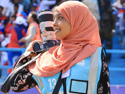 Aisha Subeir, abriendo camino con una cámara en Somalia 