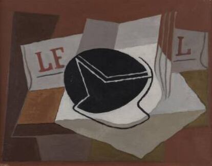 'Nature morte au journal' (naturaleza muerta sobre periódico), de Juan Gris, parte de la colección privada de Juan Entrecanales, premiada este año por la feria. |