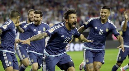 Lavezzi festeja su gol contra EE UU en semifinales.