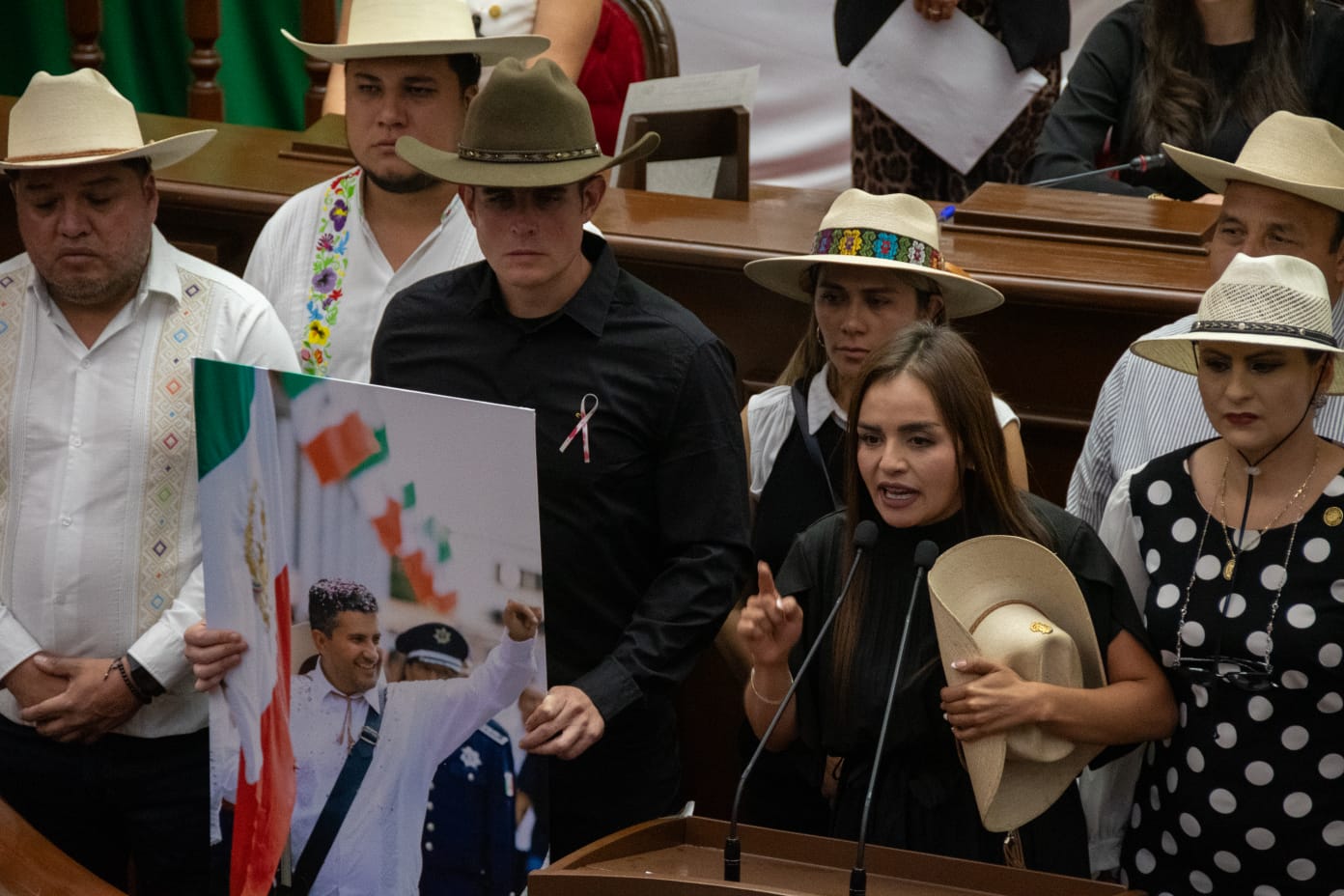 Grecia Quiroz toma protesta como presidenta municipal de Uruapan, en el congreso de Michoacán, el 5 de noviembre de 2025.
