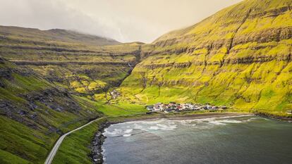 Tjornuvik Fjord, en la isla de Streymoy, en el archipiélago danés de las Feroe.