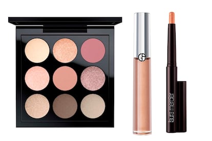 Paleta de sombras ‘Solar Glow Times’ de MAC, eye tint ‘Cold Copper’ de Armani y eyeliner de Laura Mercier.