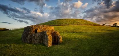 Newgrange, en el valle de Boyne, condado de Meath.