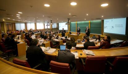 Imagen de una clase de Directivo a consejero, impartida en IESE.