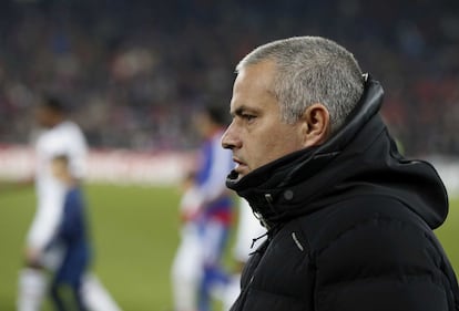 Jose Mourinho, entrenador del Chelsea, antes del inicio del partido.