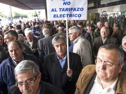 Protesta de los regantes ante la Delegaci&oacute;n del Gobierno en Valencia.