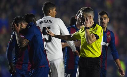 Iglesias Villanueva durante el Levante-Real Madrid del domingo.