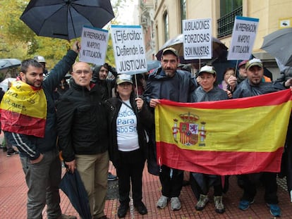 Concentración de militares, el pasado 26 de noviembre, ante el Defensor del Pueblo.