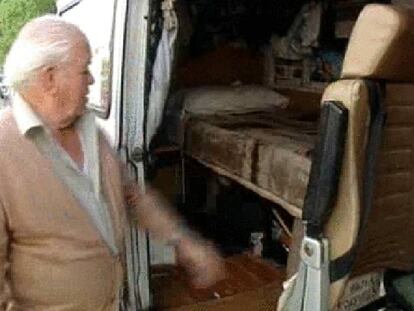 Un hombre vive desde hace cinco años en su furgoneta
