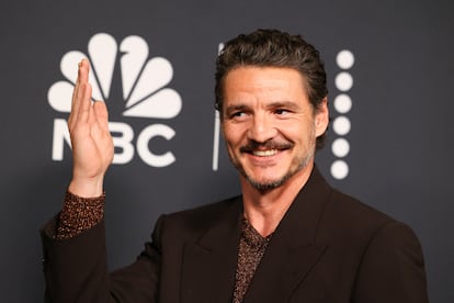 Pedro Pascal (Santiago de Chile, 49 años) también se sumó a los artistas que actuaron durante la noche y protagonizó un divertido sketch con Sabrina Carpenter y Bad Bunny. El actor chileno y el cantante puertorriqueño han coincidido varias veces sobre el escenario de 'SNL'.

