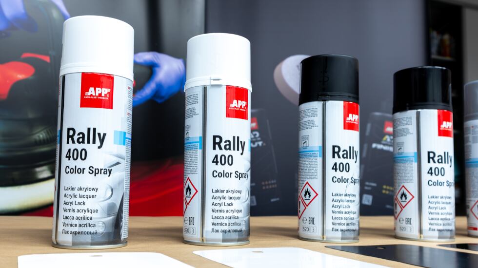 Este barniz también se vende en otros acabados.