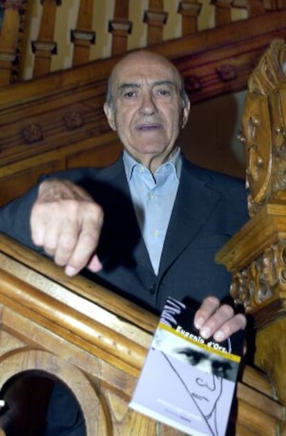 Antonio Lago Carballo, escritor y especialista en historia iberoamericana, en 2004