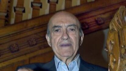 Antonio Lago Carballo, escritor y especialista en historia iberoamericana, en 2004