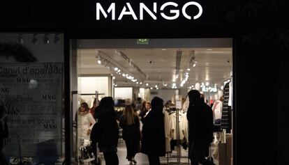 Una tienda de Mango.