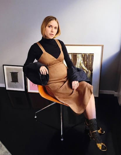 La estilista e ‘it girl’ danesa Pernille Teisbaek presume de embarazo en Instagram.