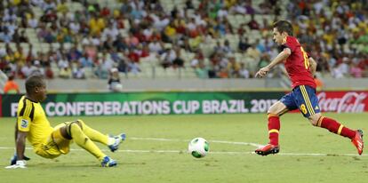 Jordi Alba regatea para marcar el 3 a 0.