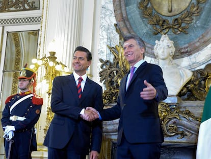 Mauricio Macri recebe a seu par mexicano, Enrique Peña Neto, em agosto passado.