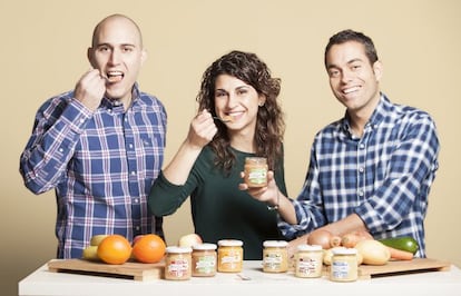 Javier Quintana, Roc&iacute;o de la Iglesia y Alberto Jim&eacute;nez, fundadores de Smileat.