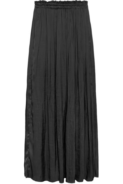 Maxi falda de vuelo negra de Mango (35,99 euros).