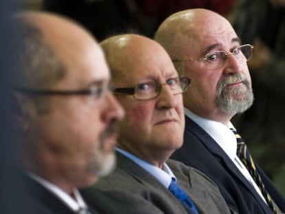 Josep Maria Servitje (center) and V&iacute;ctor Manuel Lorenzo Acu&ntilde;a (right) received pardons in March.