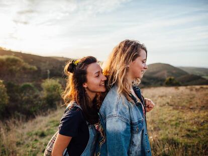 Amistad platónica: qué sienten los amigos que parecen pareja