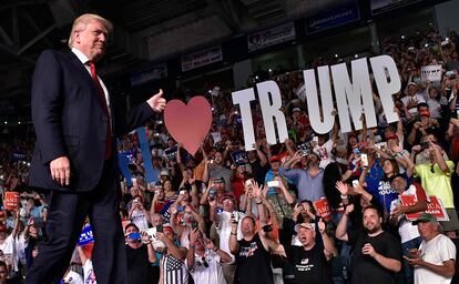 El candidato republicano a la Casa Blanca, Donald Trump, a su llegada a un acto electoral en Estero, Florida.