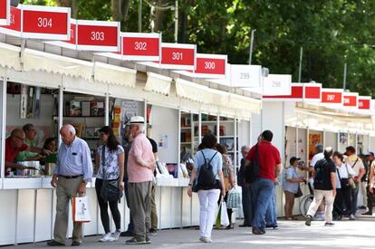 Feria del Libro de Madrid en el Parque de el Retiro.  