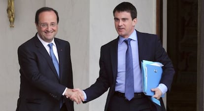 François Hollande y Manuel Valls, tras una reunión en el Elíseo (París).