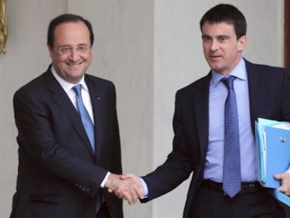 François Hollande y Manuel Valls, tras una reunión en el Elíseo (París).