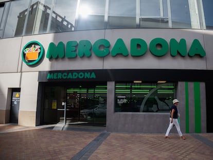 Exterior de un supermercado de Mercadona en Madrid.