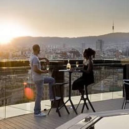 Huye del calor con música, cócteles y unas buenas vistas