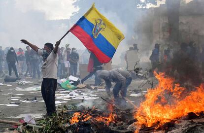 La emergencia del coronavirus propicia la liberalización del precio de la gasolina en Ecuador