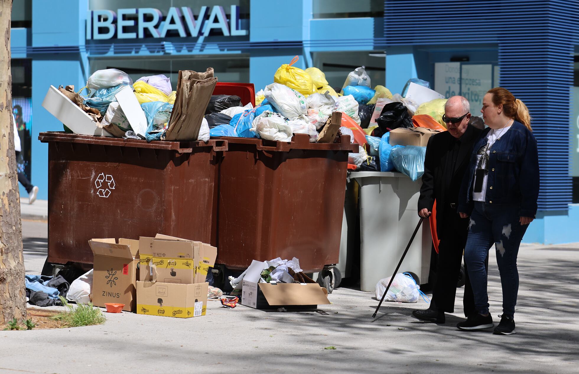 Basuras : La basura de Madrid en su momento más crítico: las empresas ...