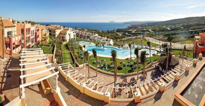 Complejo de apartamentos en venta con rentabilidad en Manilva (Málaga), de la firma Pierre & Vacances.