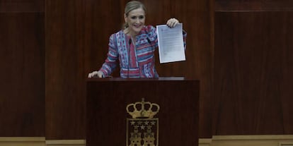 Cristina Cifuentes durant la seva compareixença aquest dimecres en l'Assemblea.