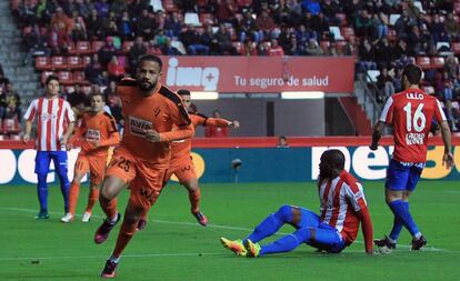 Beb&eacute; celebra el primer gol ante el Sporting.