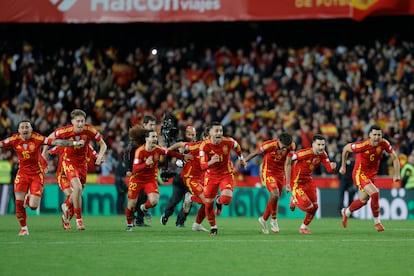 Los jugadores de la selección española celebran la victoria en la tanda de penaltis ante Países Bajos.