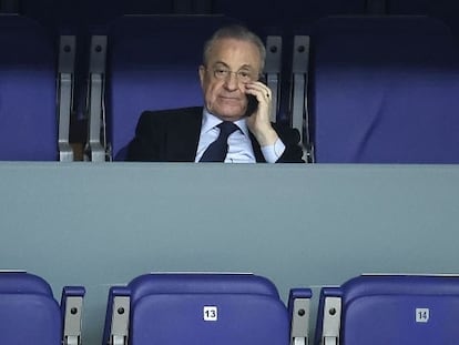 Florentino Pérez, presidente del Real Madrid, durante un partido del equipo de baloncesto el pasado febrero.