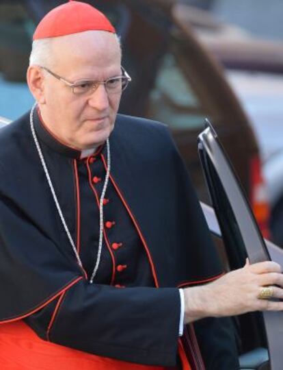 El cardenal húngaro Peter Erdö llega al Vaticano el pasado 4 de marzo para las reuniones previas a la elección del papa.