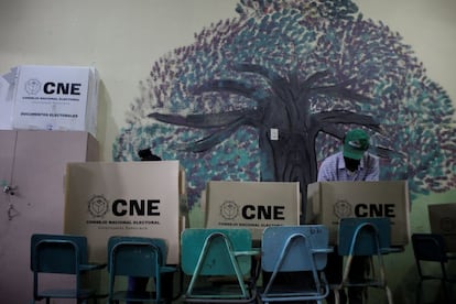 Este domingo más de cinco millones de hondureños, el 70% de ellos menores de 39 años, votan para elegir nuevo presidente en un ambiente cargado de tensión.