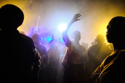 A young person at one of the festival’s nighttime concerts. The lineup includes well-known local artists like Eli Njuchi, Code Sangala, Lazarus Chigwandali and Zeze, the latter one of the best and most famous creatives in the country.