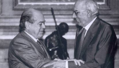Jordi Pujol, junto a Josep Benet, en el Palau de la Generalitat, en una imagen de archivo.