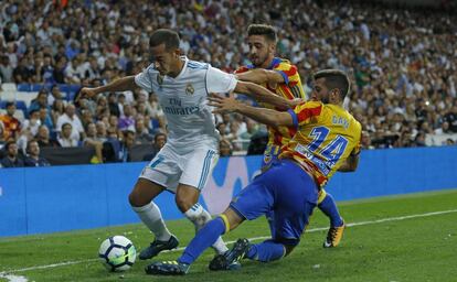 Lucas V&aacute;zquez, ante el Valencia.