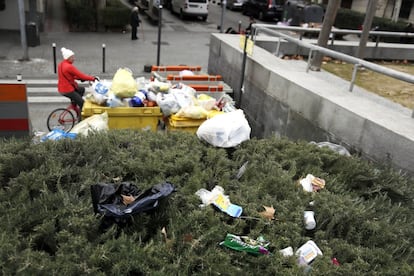 Las negociaciones para encontrar una solución al conflicto están bloqueadas por la falta de voluntad de la empresa según los trabajadores. "La empresa no ha ofrecido nada más que despidos", denuncian desde el sindicato UGT.