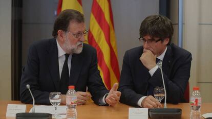 Mariano Rajoy i Carles Puigdemont l'agost del 2017.
