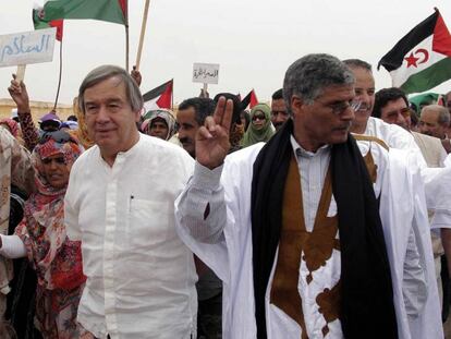 Antonio Guterres durante una visita al campo de refugiados de Tinduf en 2009.