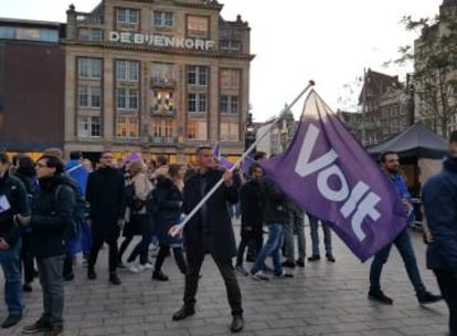 Un militante de Volt en Ámsterdam. 