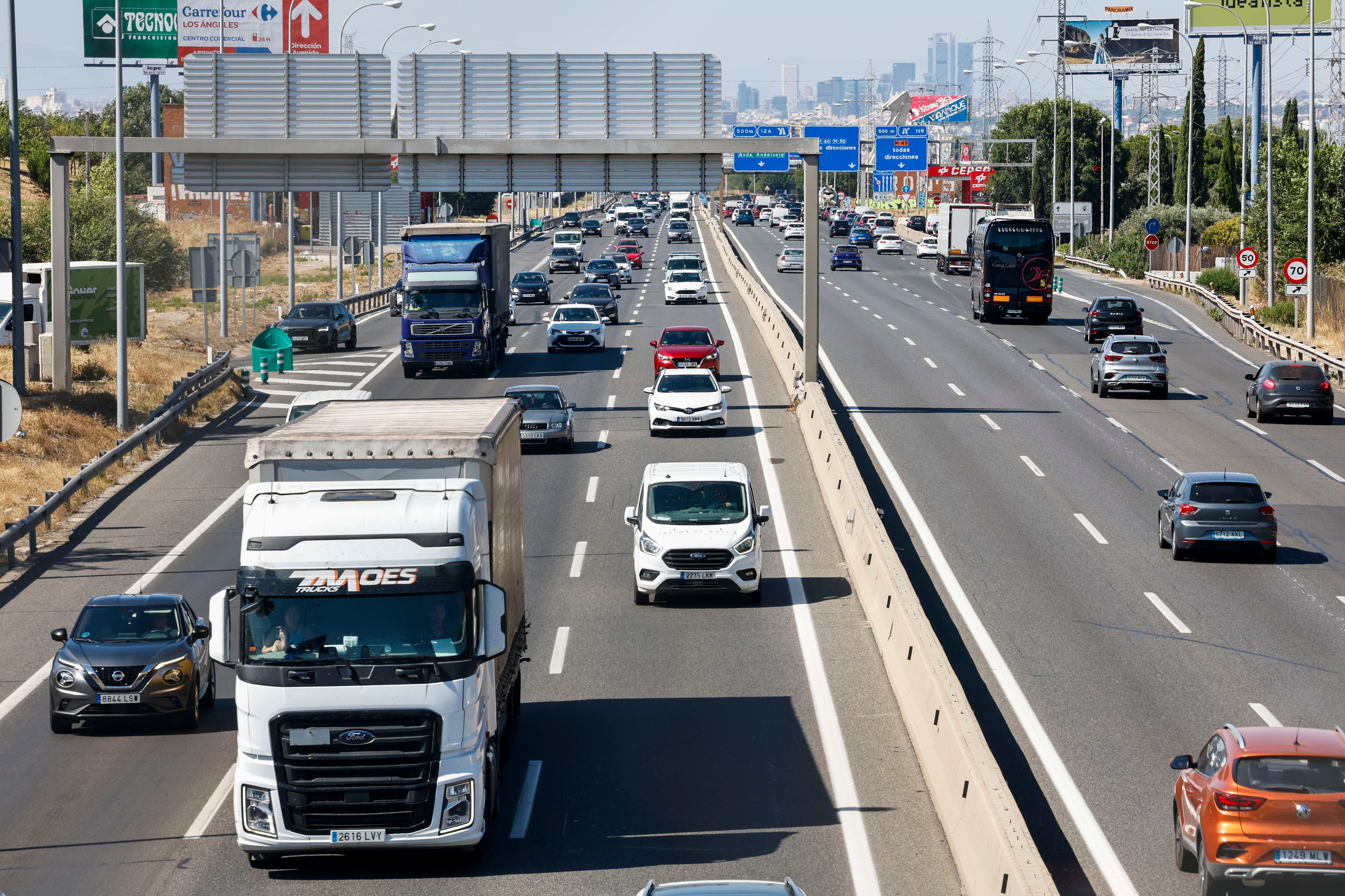 Tráfico prevé 8,3 millones de desplazamientos en el puente de agosto 