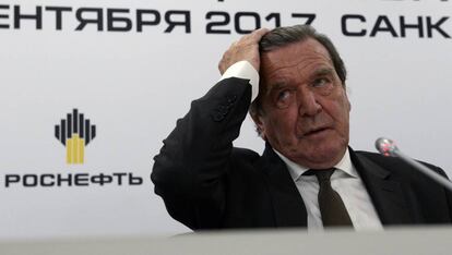 Gerhard Schroeder, en su comparecencia en San Petesburgo.